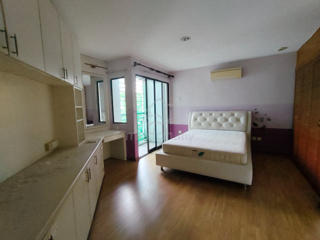 JB Town Taman Iskandar House 24 hours Security near CIQ for Rent 1