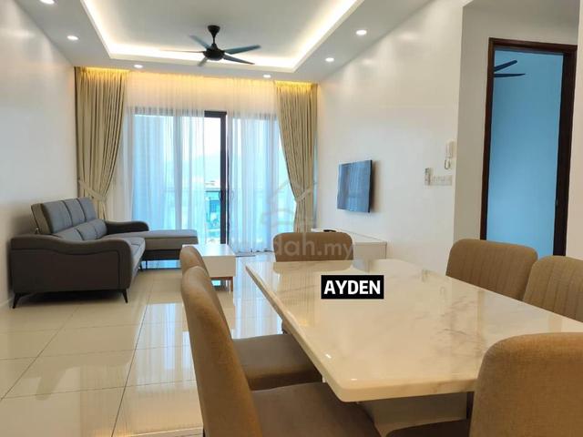 Queens Residences Q1 @ Queens Waterfront 1