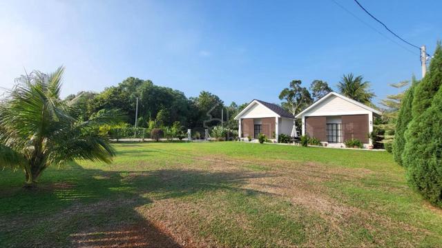 Chalet Moden 10,000 kps Untuk Dijual @ Kuala Linggi, Melaka 1