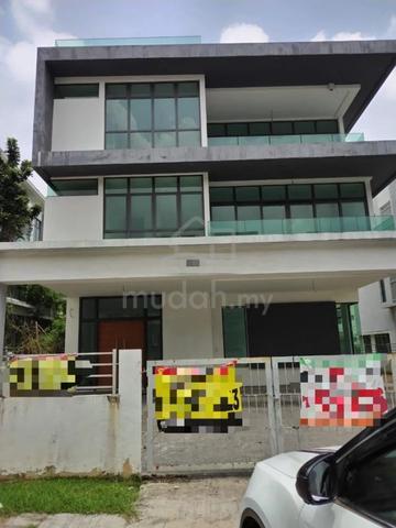 LAMAN VILLA 3Sty Bungalow Pekan Baru Klang with private lift value buy 1
