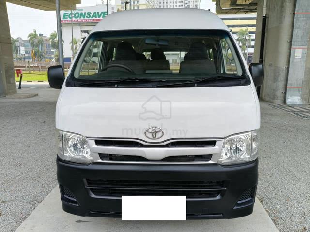 2013 Toyota Hiace 2.7 (M) Window Van High Roof - 2