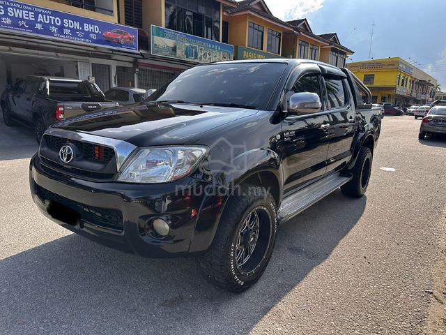 Toyota HILUX 2.5G (A) LEATHER SEAT REVERSE CAMERA - 3