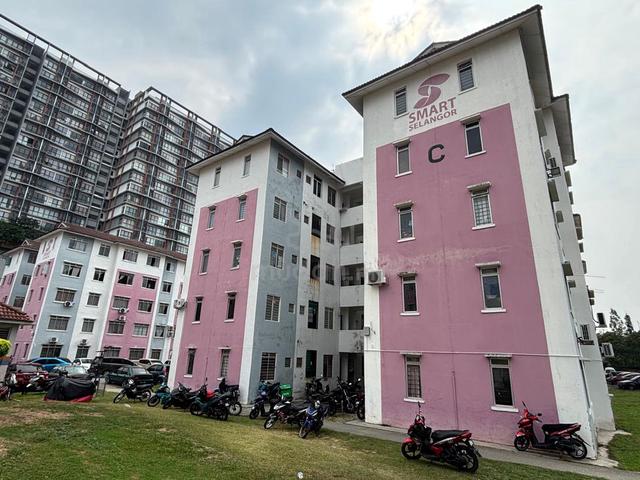 Megah Villa Apartments 1