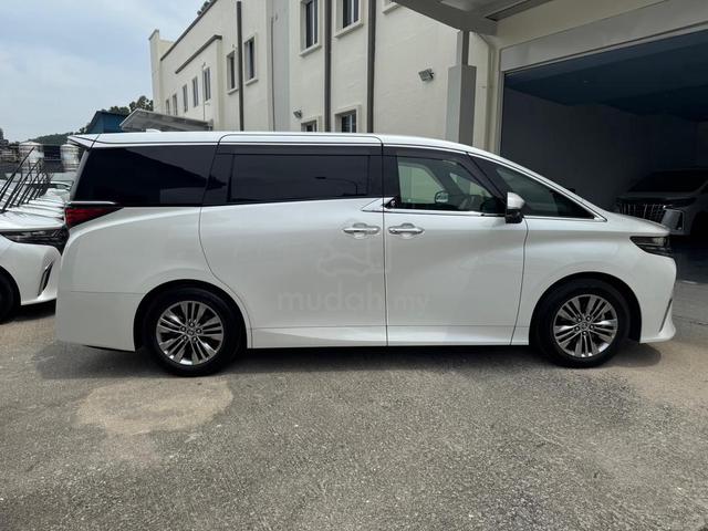 2023 Toyota ALPHARD 2.5 Z *14K LowKM* AUTO PARKING - 2