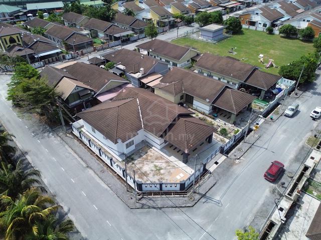 Freehold Corner Lot Bungalow Taman Lekir Bestari Lekir Perak 1