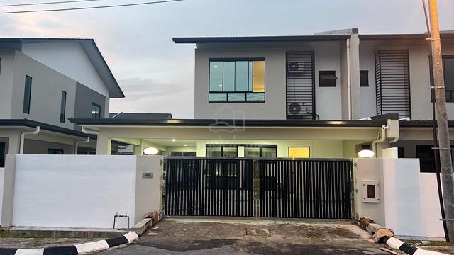 Hidden Gem @ Landeh Height, Cheap, Freehold Terrace House, Siburan. 1