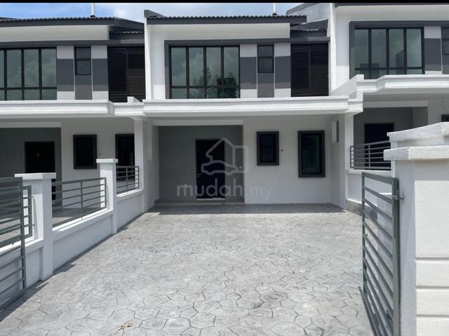 Ruma 33 | 2 Storey House | 4R3B | Sungai Buloh Country Resort |Furnish 1