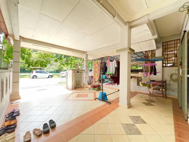 FACING OPEN RENOATED Teres 2 Tingkat Az Zaharah Puncak Alam 4