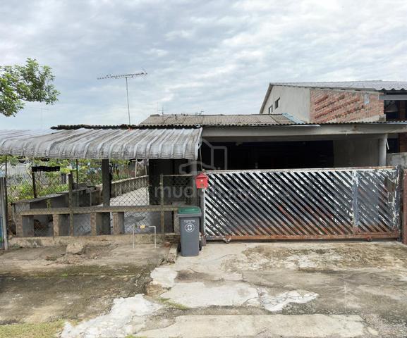 Taman Bahagia Single Storey Terrace Corner House 3bed Senai Johor 1