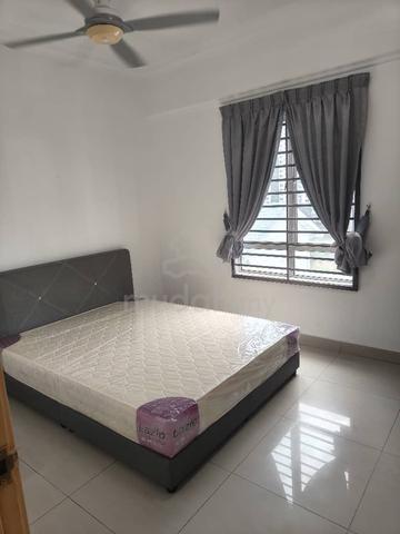 Suriamas suites / larkin / Low Deposit / to ciq 10 mins / Common room 1