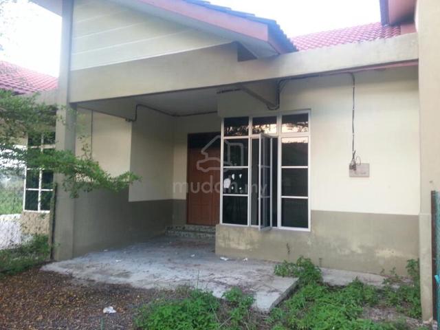 Teres Setingkat Taman Seri Impian mukim Telong Bachok 1