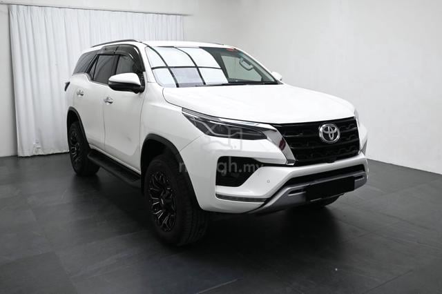 2023 Toyota FORTUNER 2.7 SRZ (A) UWRTY2028 MIL-28K - 3