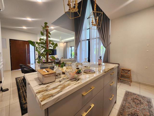 Renovated 2-Storey Semi-D Dillenia, Bukit Bandaraya U11 Shah Alam 1