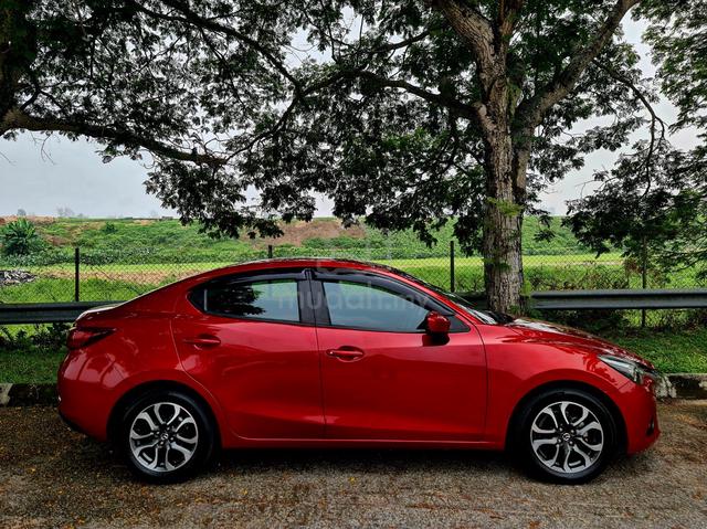 Mazda 2 1.5 Sedan Skyactiv 6Speed HUD LeatherSeat - 4