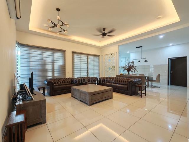 Renovated Unit 40x80 2 Storey Semi D Denai Alam Semanea Hills 1