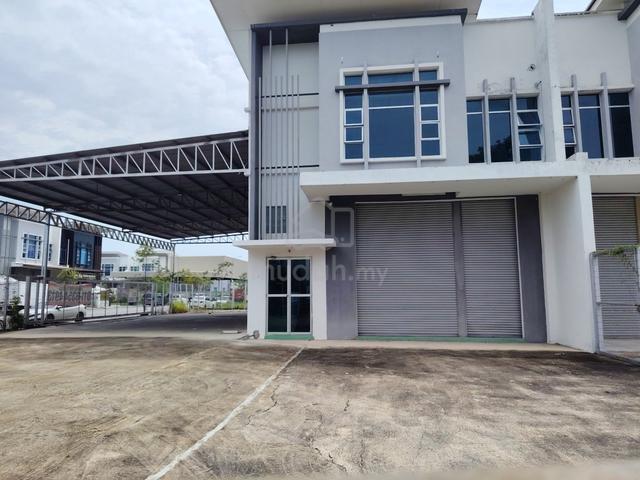 Corner 1.5Stry Factory Warehouse at Kawasan Perindustrian Tasik Utama 1