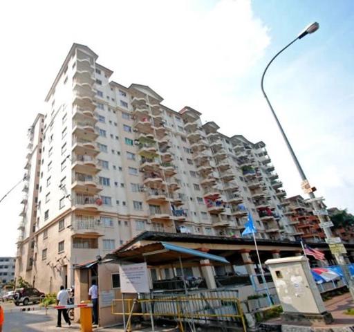 Golden Villa 1