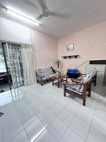 Town House Tmn Bkt Cheng 3 Rooms 2 Bathroom Cheng Melaka 1