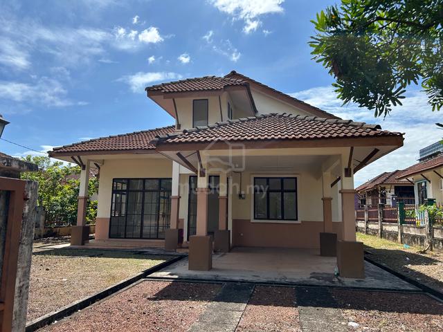 Rumah Banglo Setingkat (Single storey bungalow) 1