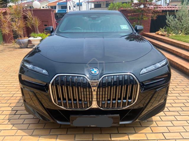 2024 BMW 750e xDrive M Sport Pure Excellence - 2