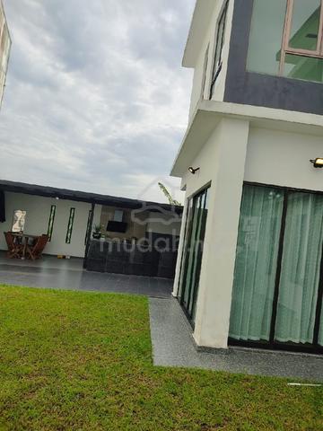 Eroca Hill, Scientex Kulai 1