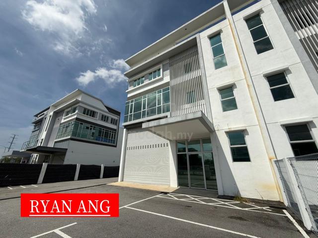 2.5 Storey Golden Gateway Semi-D Factory Valdor For Rent 10507 Sqft 1