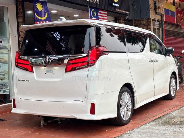 2022 Toyota ALPHARD 2.5 S 8 Seater Black JBL - 4