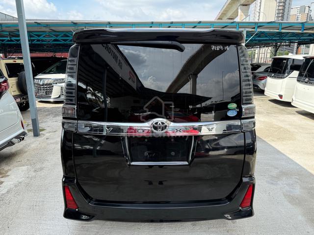 Toyota VOXY 2.0 ZS KIRAMEKI **PROMOTION KAW-KAW** - 4