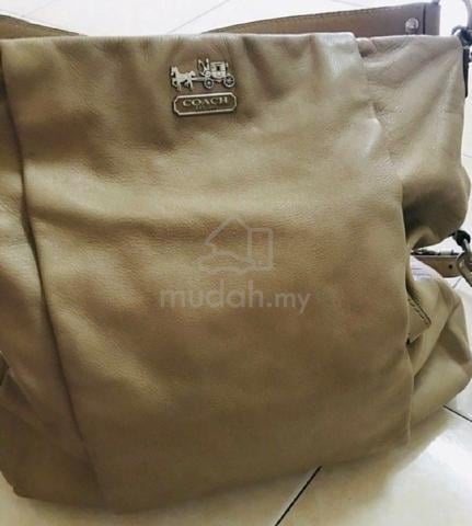 Coach handbag - photo 3 of 5