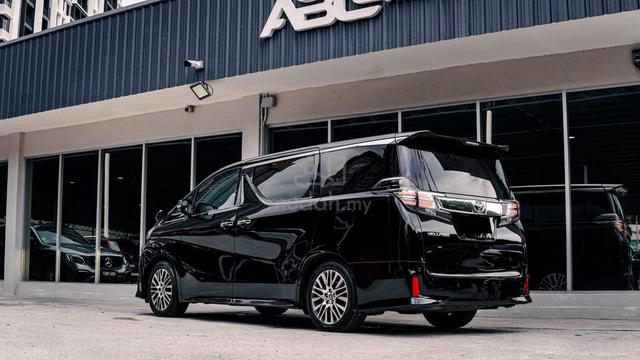 Toyota VELLFIRE 2.5 ZG P.SEAT S.ROOF P.BOOT 2018 - 2