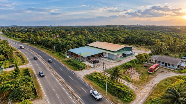 Tanah Freehold 6.2 ekar dengan warehouse Api-Api , Kuala Selangor 1