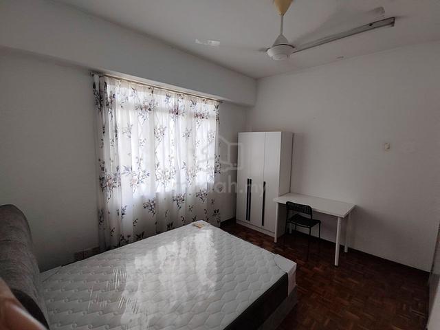 Kelana Puteri Condo, SS7 1