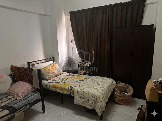 Master Bedroom Sharing at Block 8 Vista Angkasa for Rent 1