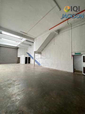 Rare Unit ! Bukit Tengah IKS Link Factory Good Condition Ready Rent !! 1