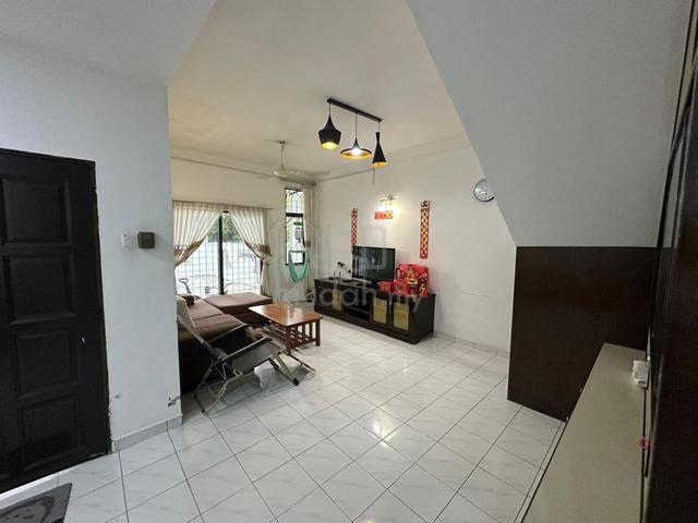 FURNISH 4 ROOM Double Storey Terrace Tmn Pantai Emas Klebang Kota Town 1