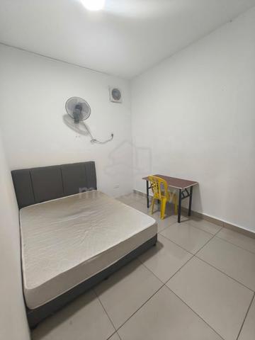 Suriamas suites / Larkin / to ciq 10 mins / Low Deposit 1