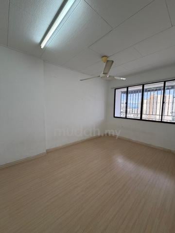 Desa Green Apartment (Jelutong) 1