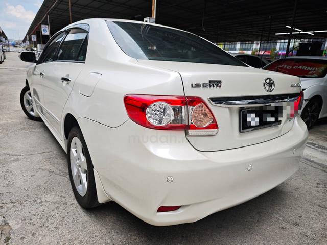 2013 Toyota COROLLA ALTIS 1.8 G FACELIFT BLK SEATS - 2