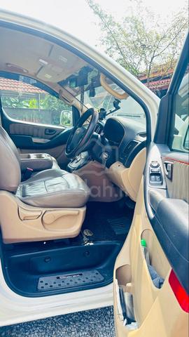 2009 Hyundai GRAND STAREX 2.5 ROYALE (A) - 5