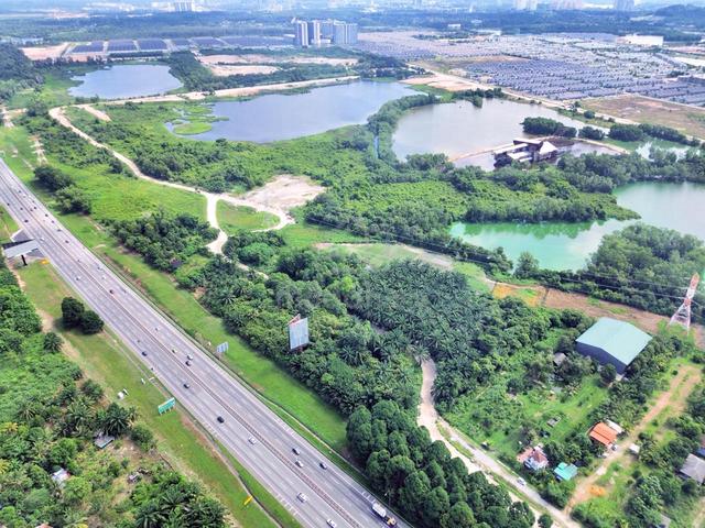 FACING ELITE HIGHWAY Agriculture Industrial Land Kampung Dengkil 1