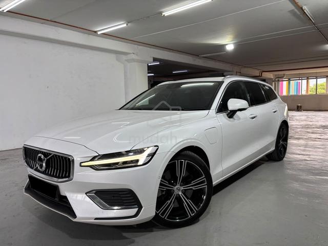 2022 Volvo V60 2.0 RECHARGE T8 (A) - 1