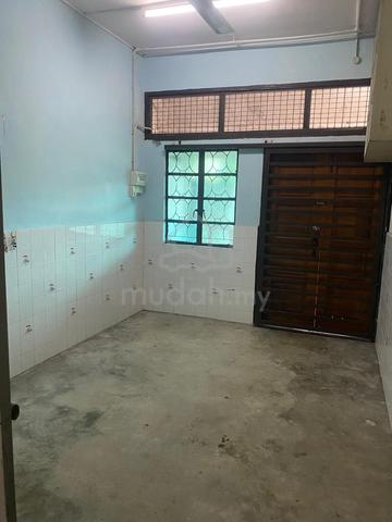 P.Ramlee 1 Storey Terrace 1671 Sqft Partly Reno Rare In Market 1