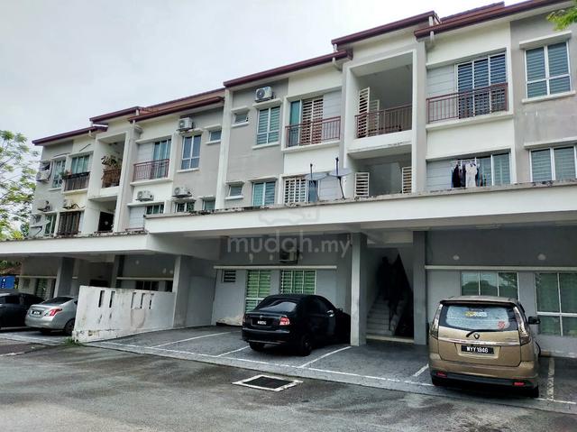 Townhouse/ Walk up Apartment @ Taman Tropika 2, Bangi 1