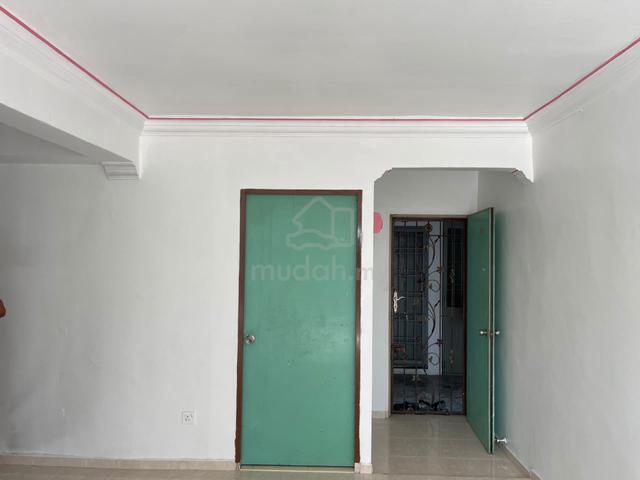 Flat Sri Lanang (Desa Tebrau) 1