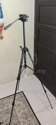 Sony tripod  - photo 5 of 6