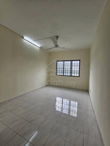 Idaman Senibong Apartment 1