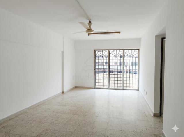 Miharja Apartment (LRT Maluri) 1