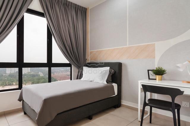META RESIDENCE MRT Seri Kembangan All Inclusive Premium Room Aircond 1