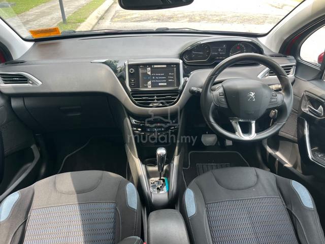14/15 Peugeot 208 1.6 VTI ALLURE (A) DirectOwner - 3