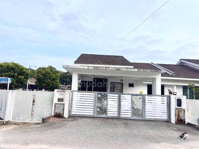 (Cornerlot) Semi-D Tanah Luas Kg Mentauh Kijal untuk Dijual 1
